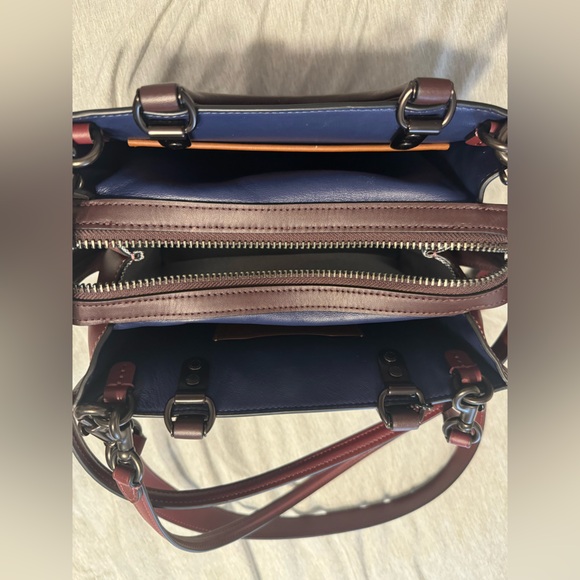 Coach Rogue 25 with Varsity Patches - Picture 4 of 9